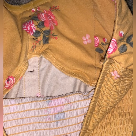 •Strapless Mini Dress, Mustard W/Floral Pattern, Contrasting Buttons, Stretchy• - Picture 4 of 5